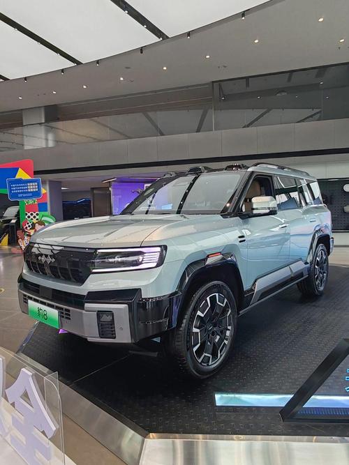 惠州140比亚迪方程豹硬派越野的爆款，英菲尼迪35周年与你共成长